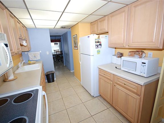 3rd image of 4920 Locust St NE APT 207