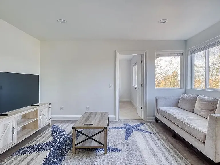 10951 SE 62nd St — Photo 16