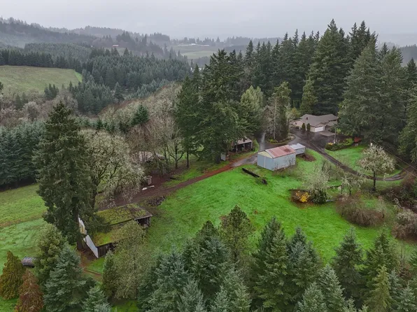 20180 NE Sunnycrest Rd, Newberg, OR 97132