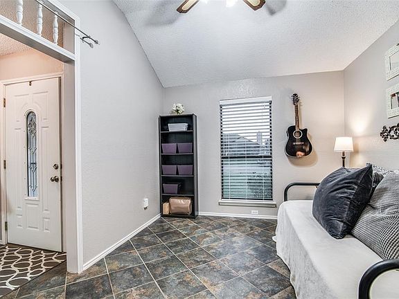 3rd image of 707 Westwind Ln