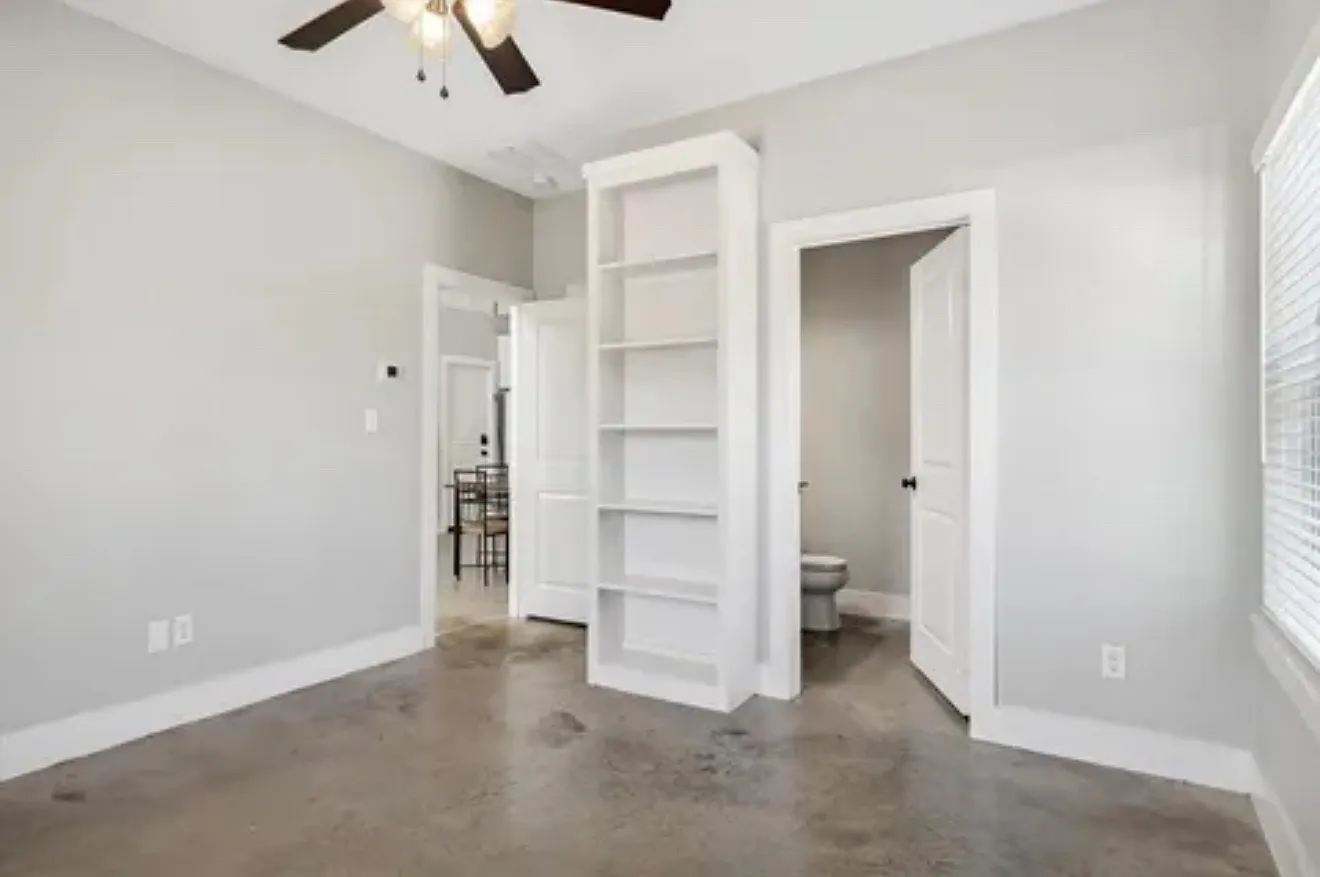 703 Maple Street - 3 — Photo 4