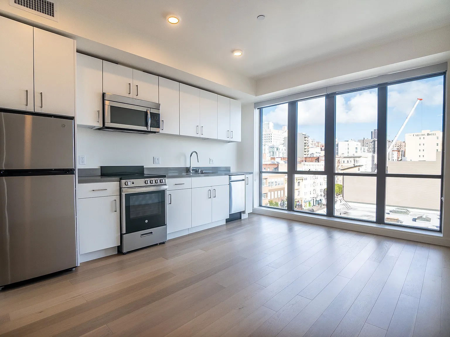 1 bed, 506 sqft, $3,300 — Photo 2