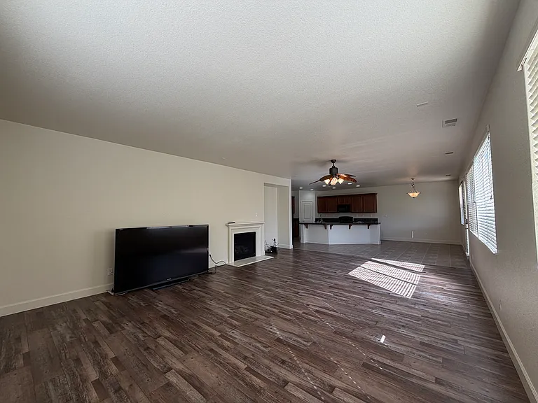 7179 Rutherford Dr — Photo 18