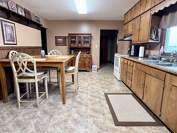 3rd image of 4296 E State Hwy #32