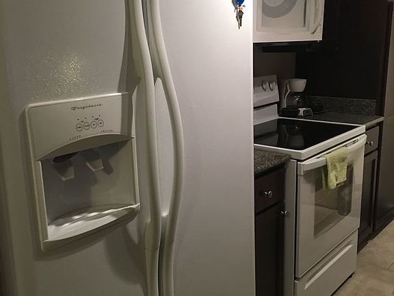 5th image of 697 Oakmont Ave Unit 3303
