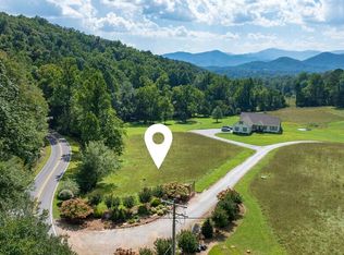 2 Stonebrook Dr, Franklin, NC 28734