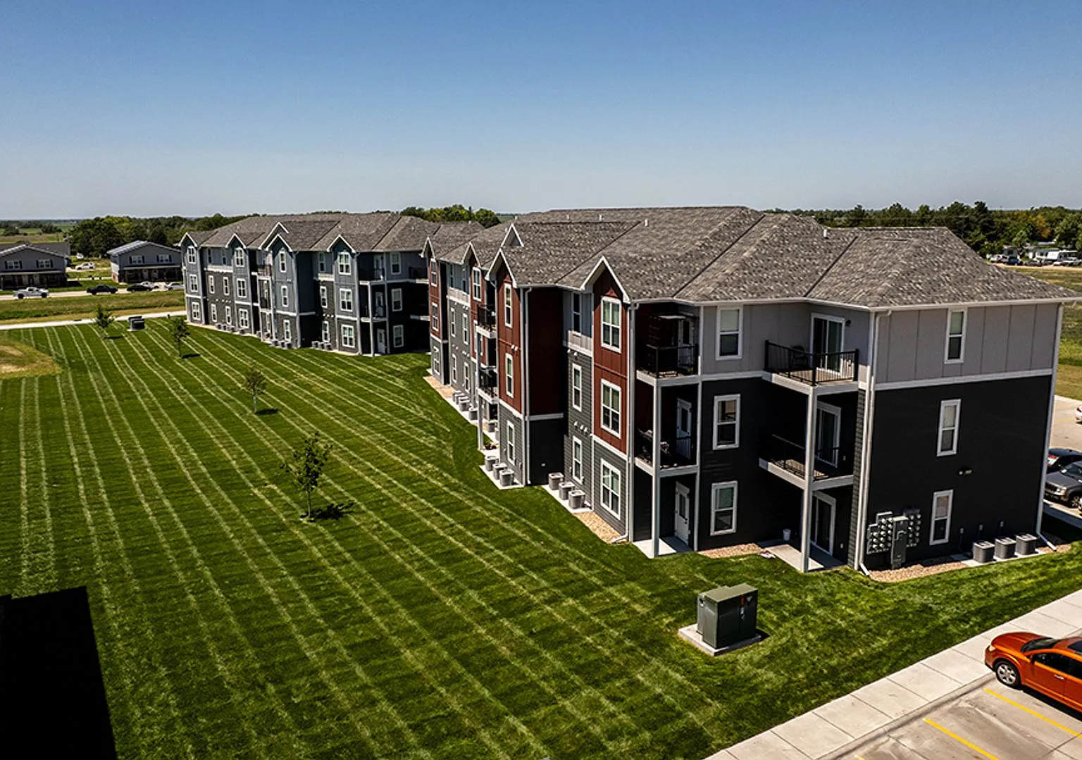 Prairie Heights Apartments — Photo 3