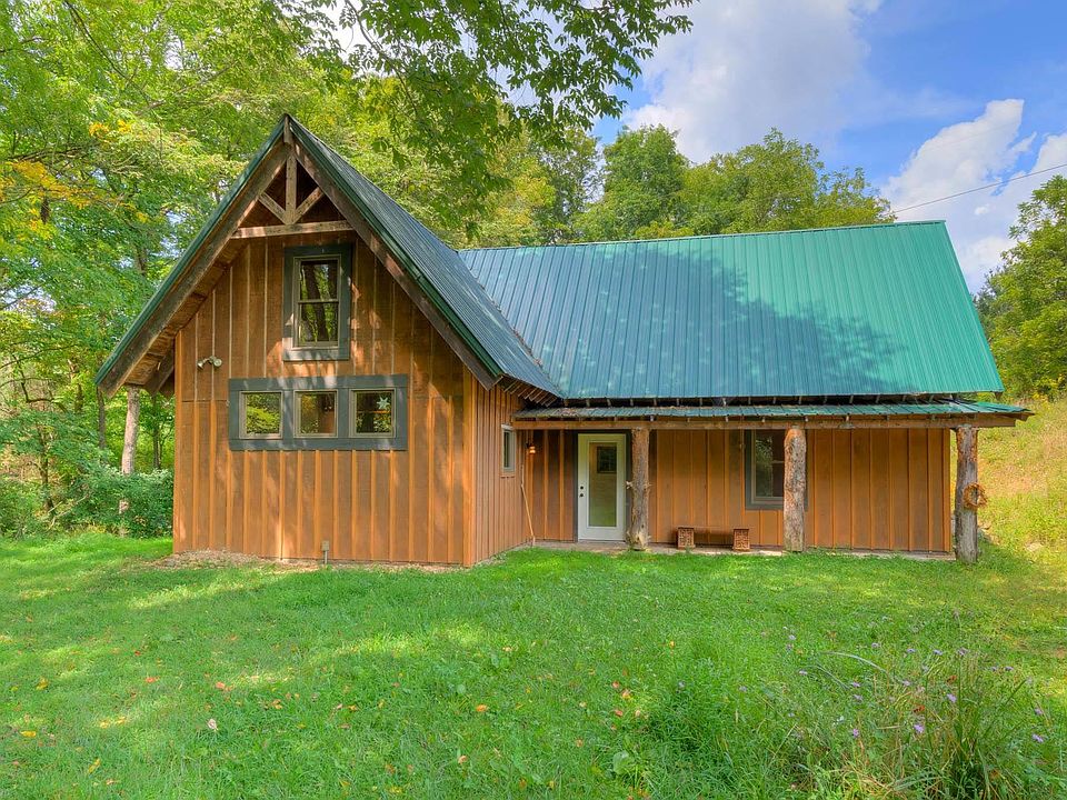1st image of 3261 Nikkel Ln