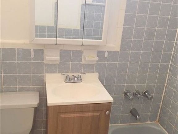 4th image of 412 E 83rd St APT 4C