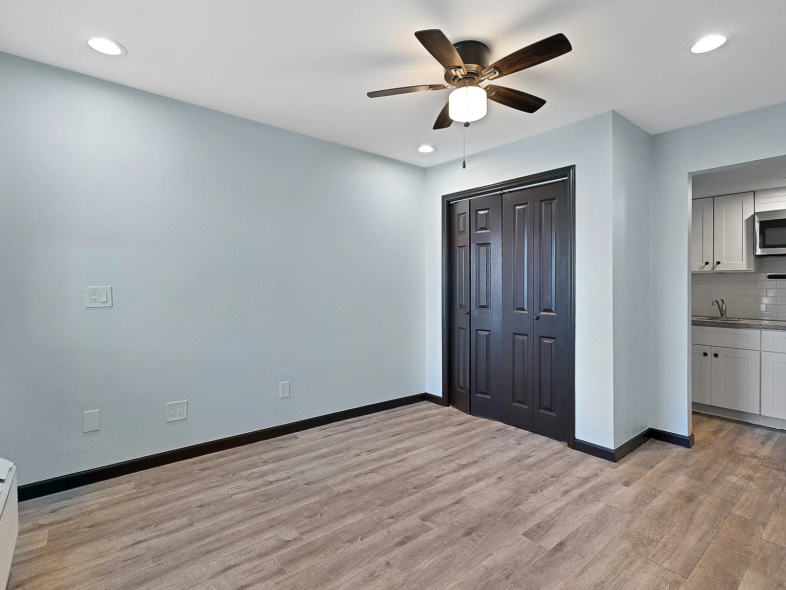 2617 Napoleon Street - 3 — Photo 1