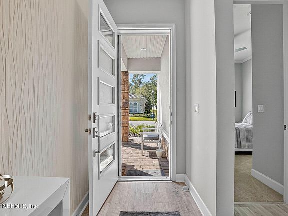4th image of 3009 LUCENA Lane