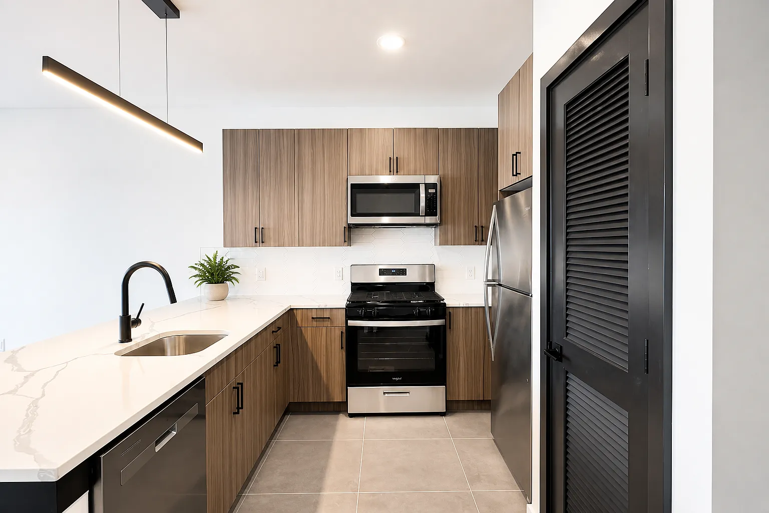 2 bed, $3,100 — Photo 3