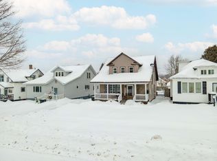 423 Blossom St, Iron River, MI 49935