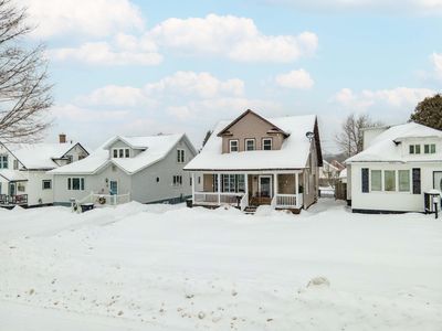 423 Blossom St, Iron River, MI, 49935
