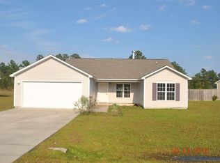 517 Cherry Blossom Ln, Richlands, NC 28574