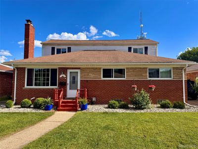21218 Benjamin St, Saint Clair Shores, MI, 48081