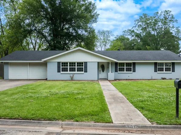 1312 Andrews St, Kilgore, TX 75662