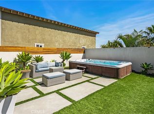 1104 Palm Ln, Redondo Beach, CA 90278