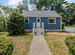 11 Carson St, Billerica, MA 01821