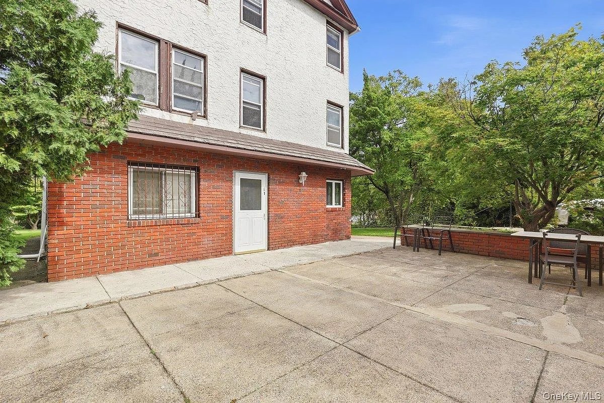 1 bed, 1.0 bath, 400 sqft, $2,000 — Photo 1