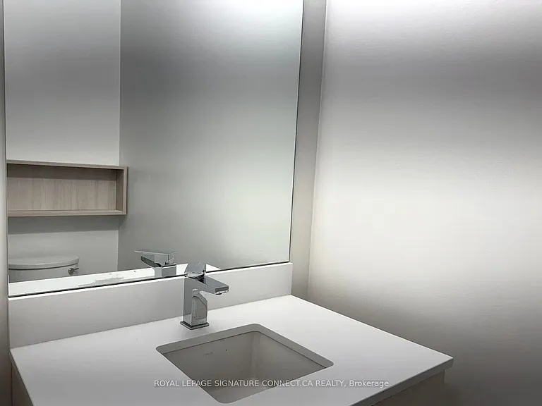 60 Princess St #109 — Photo 16