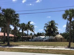 35 Duke Dr, Lake Worth, FL 33460