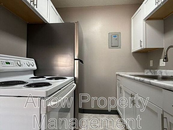 3rd image of 1215 E St APT 7