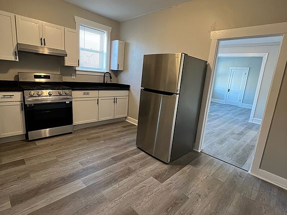 2nd image of 1828 Indianapolis Blvd #4