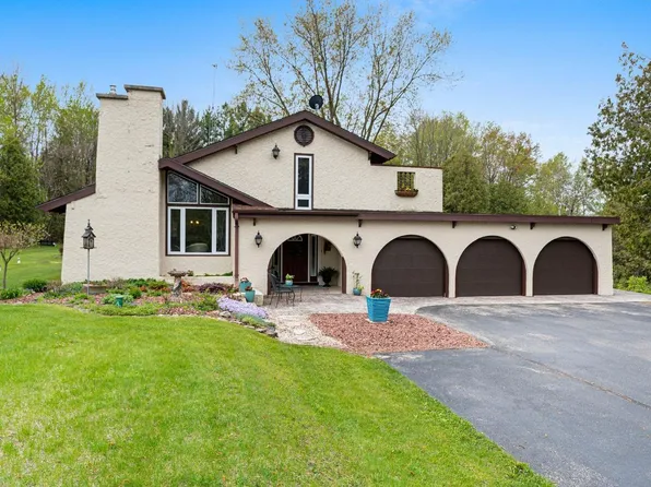 12507 Hillcrest ROAD, Whitelaw, WI 54247