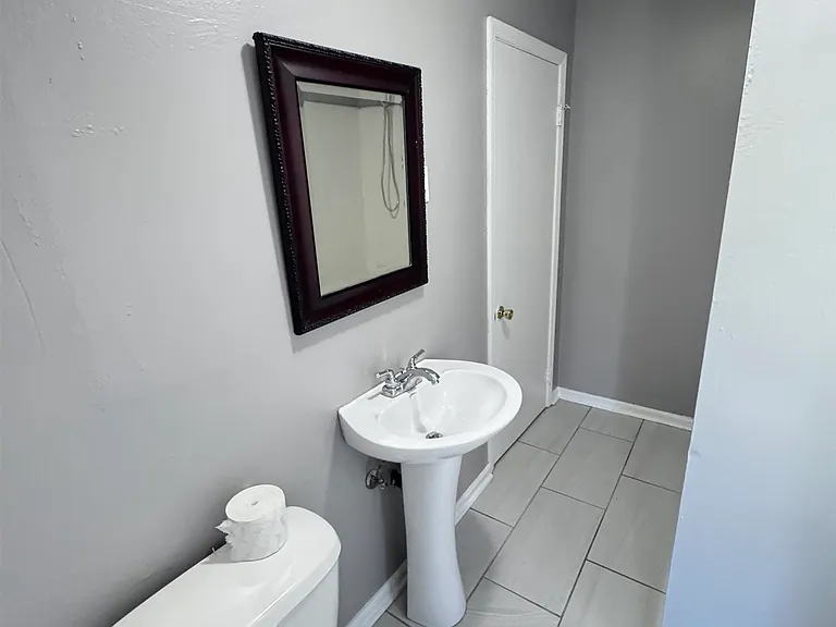 817 N Forest Dr — Photo 12