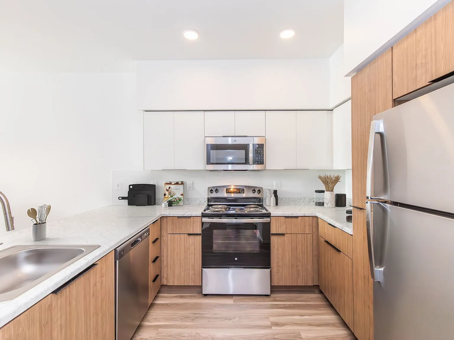 San Junipero Townhomes — Photo 1