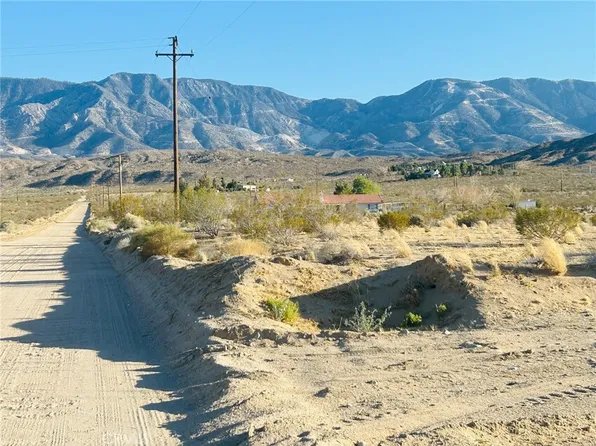 9 Midway Ave, Lucerne Valley, CA 92356