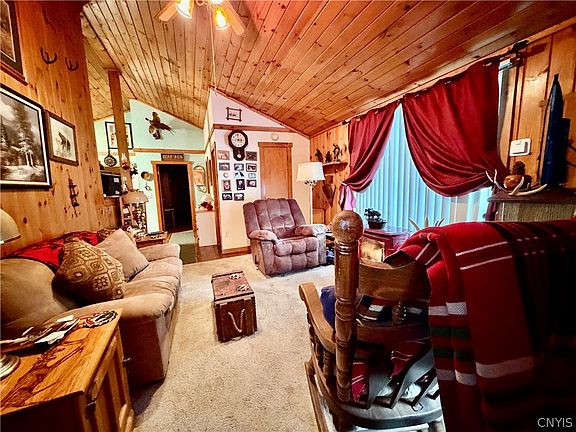 4th image of 1720 Gardner Rd