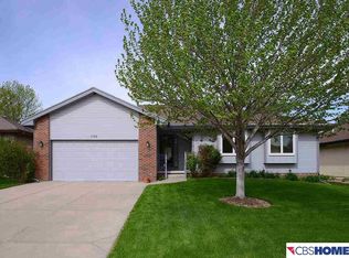 7120 Ivy Lane Dr, La Vista, NE 68128