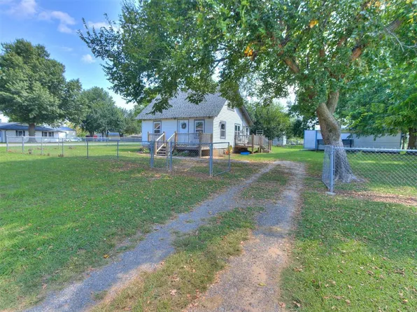 2896 Clarke St, Choctaw, OK 73020