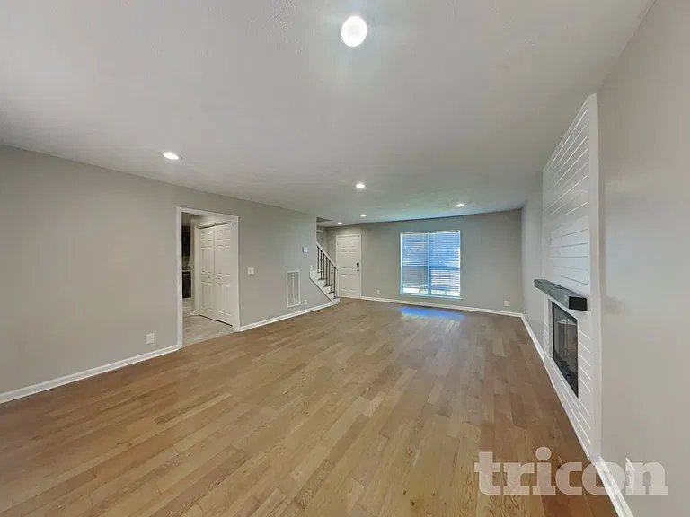 3805 Bryce Rd — Photo 2