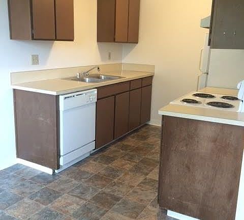 2nd image of 1212 Willow St SE APT A