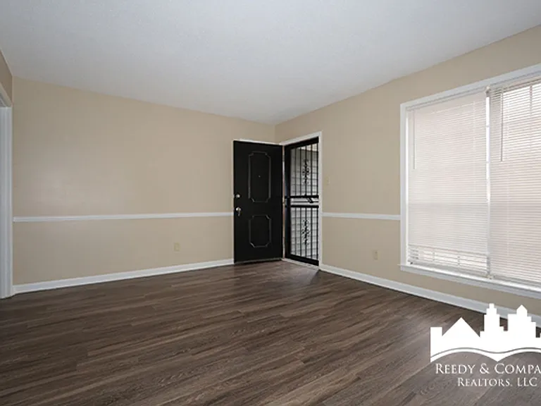 3782 Wychemere Dr — Photo 18