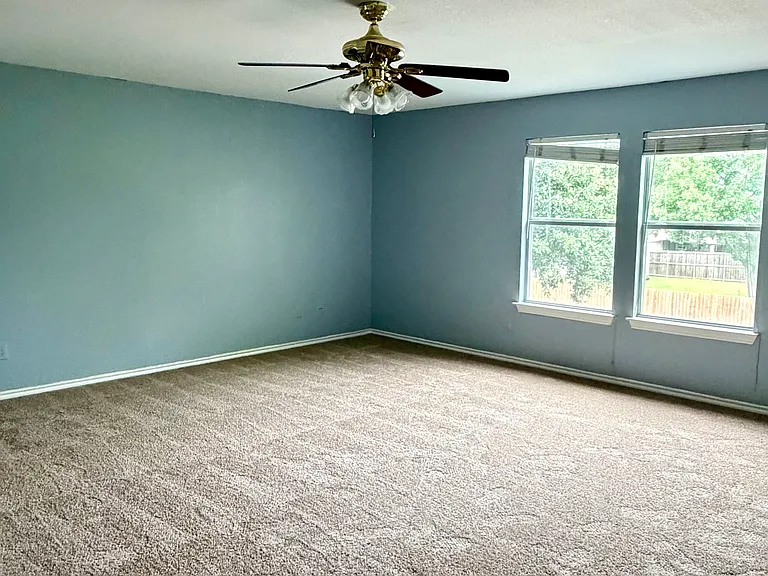 2707 Prairie Creek Dr — Photo 10