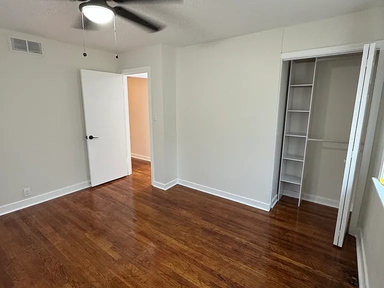 749 E 118th St #5 — Photo 7
