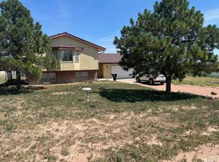 1195 W Meadowmoor Dr, Pueblo West, CO 81007
