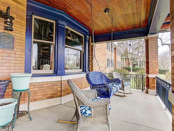 5th image of 270 E Schantz Ave