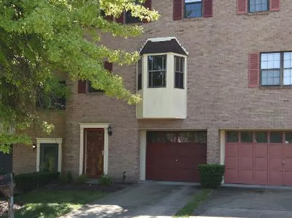 143 London Towne Dr, Pittsburgh, PA 15226