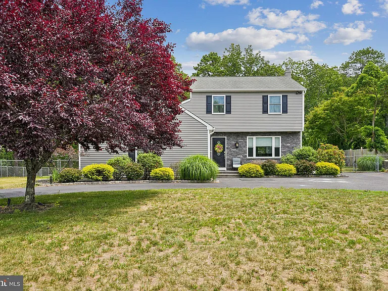 2316 Lorkim Ln — Photo 2