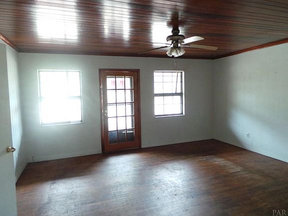 5th image of 4505 Christy Dr