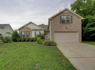 3161 Hawthorn Dr, Clarksville, TN 37043