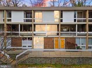 11577 Maple Ridge Rd, Reston, VA 20190