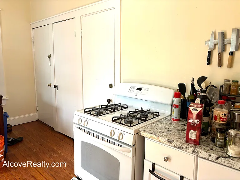 36 Foskett St #2A — Photo 8