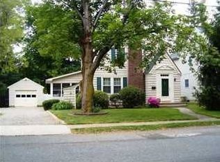 12 Forrest Ave, Fair Haven, NJ 07704