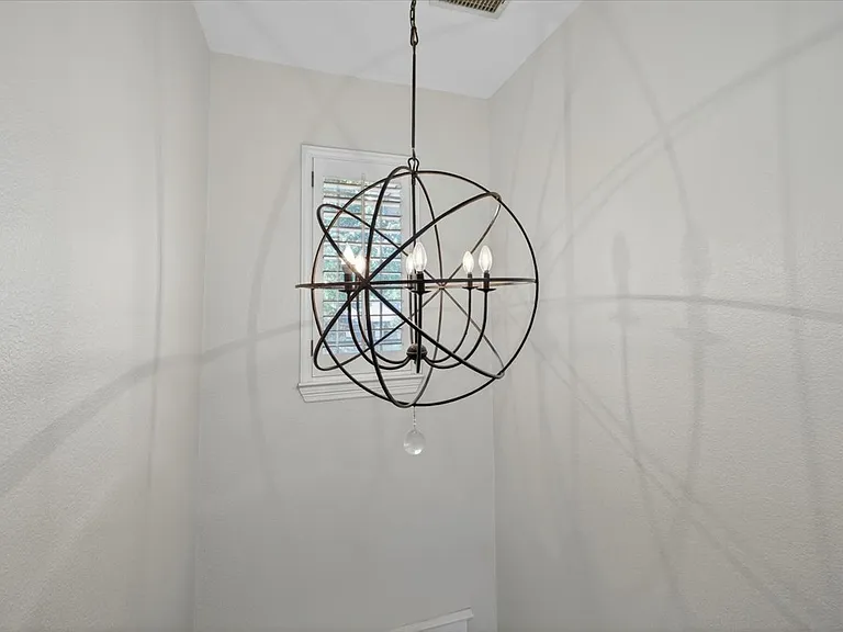 14668 Blakehill Dr — Photo 39